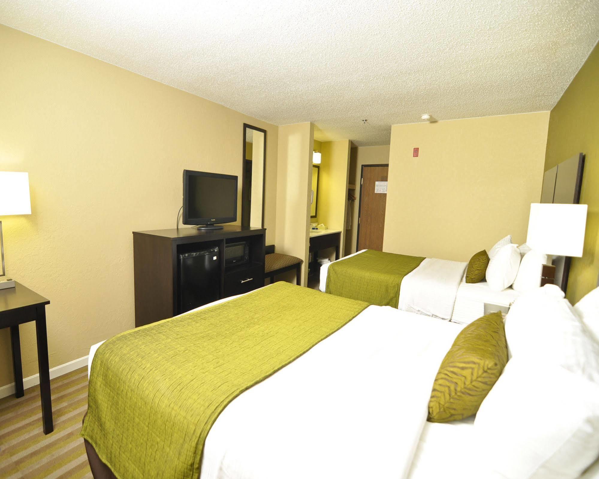Best Western Norwalk Esterno foto
