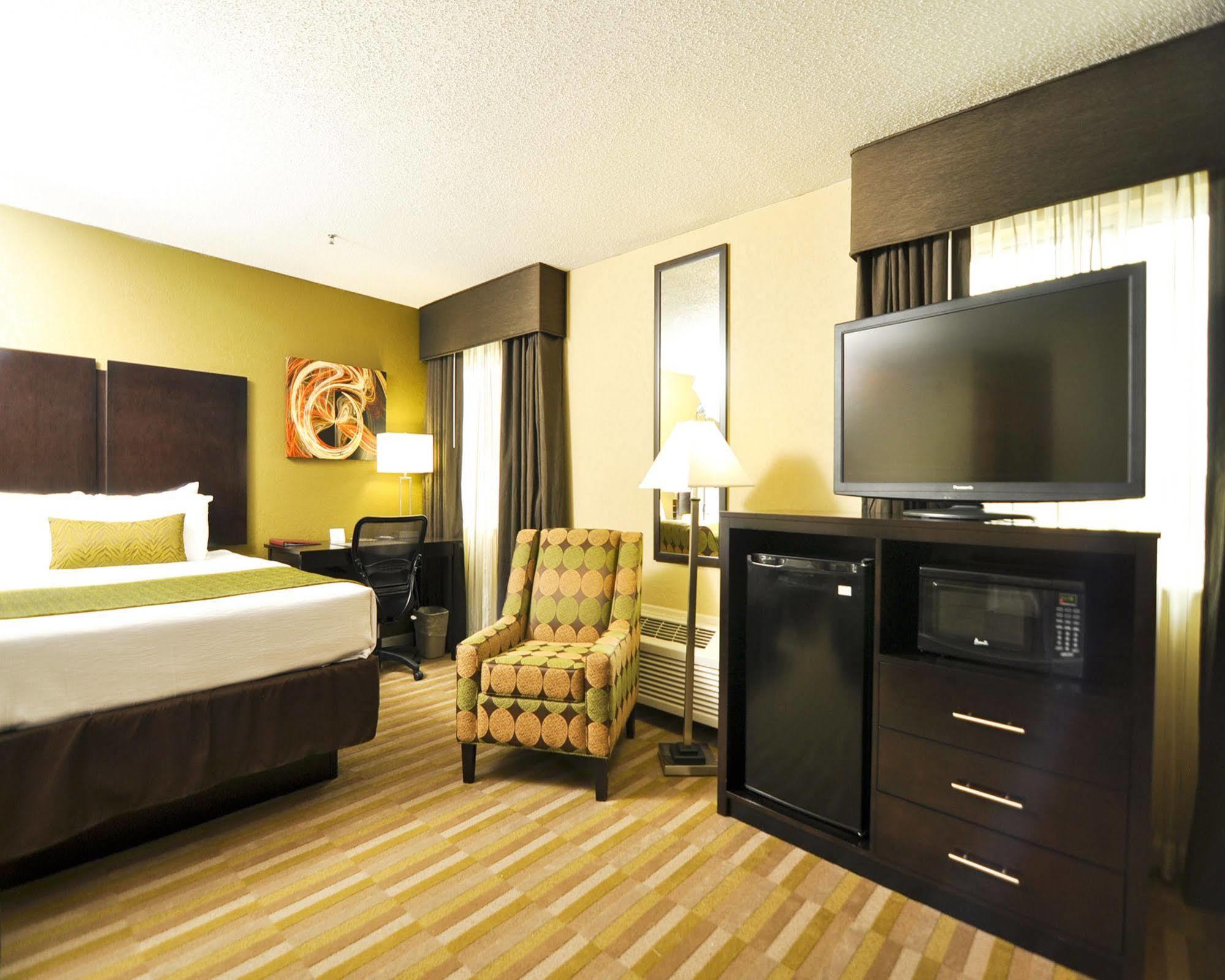 Best Western Norwalk Esterno foto